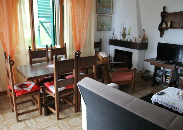 Ai Canarbin - Colline Di Bed & Breakfast Lerici